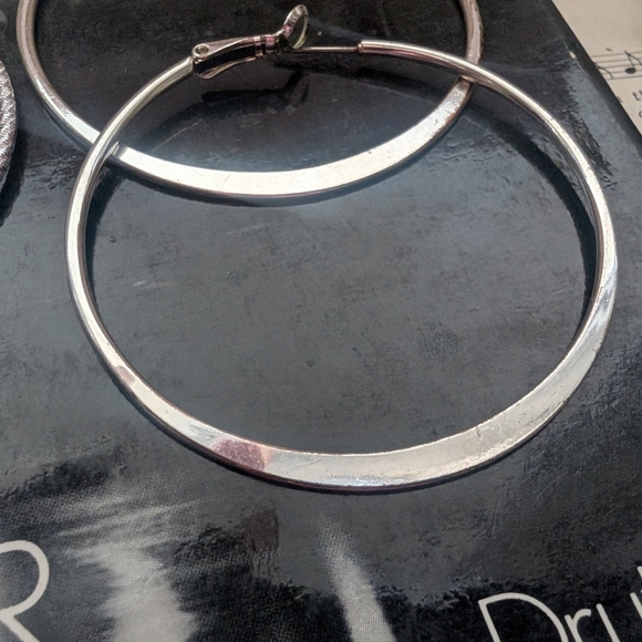Elegant Silver Hoop Earrings Set - Picture 6 of 7